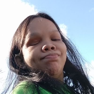 Mabait mapagkumbaba at higit sa lahat may takot sa Diyos. :)🙏