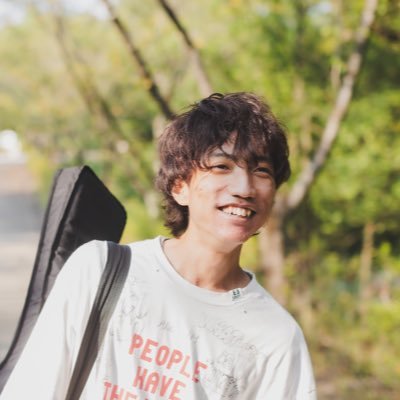soruooo's profile picture. 世界と対話する、音と言葉の旅人。 感性で“いま”を編みながら、音楽・言葉・思想を届けて。  / 哲学と物語と即興と。