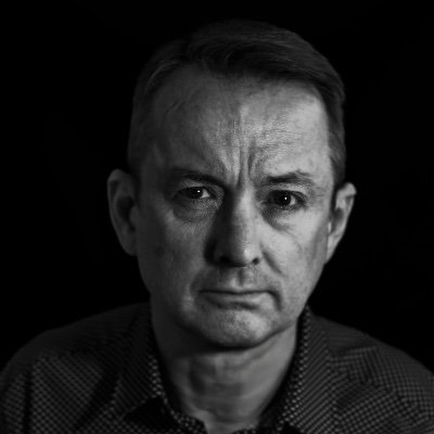 Author of historical books, picture books, screenplays & young adult novels. Irish DNA, raised in Sheffield, studied in London, calls Melbourne home.