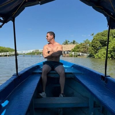 VNarvsez's profile picture. Abogado.