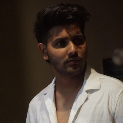 shivaanshhh_'s profile picture. A KING DOESN'T CHASE, HE ATTRACTS!