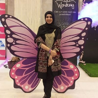 Mubshra_hamda's profile picture. Depressed Soul with Happy Face🌚
Media Student 👩‍🎓
SCS~PU
📍🇵🇰