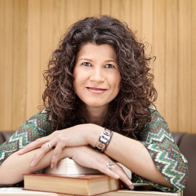 Escritora.
Novela:La trayectoria de los cuerpos, MM2033: casi una distopía, La Sociedad del Infinito en el Mundial..
Poesía:Aula, Llegará el día, A ras del mar.