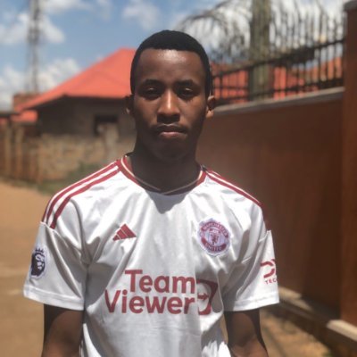AkaCriscent's profile picture. Even thou life is difficult ,ur efforts is still blossoming😌😀