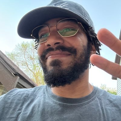The Lost Uzumaki - Originality starts at being the best version of yourself - Apex Predator and Varsity comp player in Apex Legends- @ https://t.co/OZY5dnyVzy