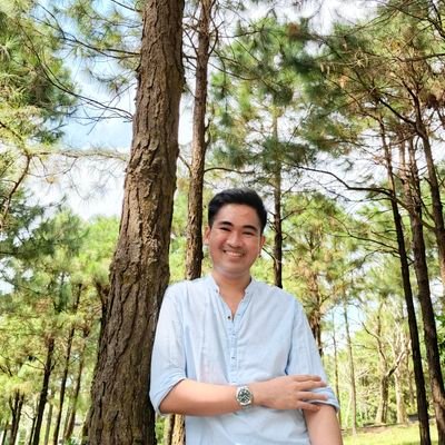 bahaghari_azure's profile picture. Pelikula. Musika. Panitikan.