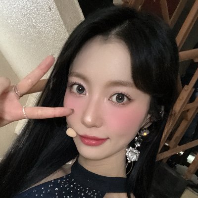 _baejji's profile picture. 오마이걸과 지호는 평생 행복만 해라 ᯓᡣ𐭩