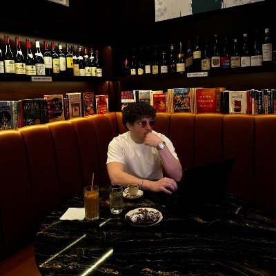 idanzei's profile picture. 