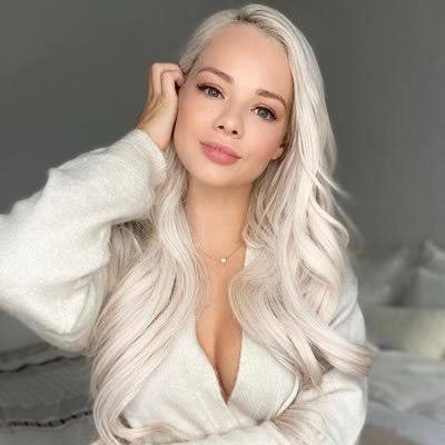 Elsa1347396's profile picture. 