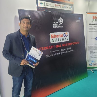 Rajatag08's profile picture. Travel-loving |  🚀 Tech Evangelist | 6G | Applied AI 🤖
🔍  Business models | Trading | Investing