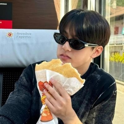 idayun272510's profile picture. 