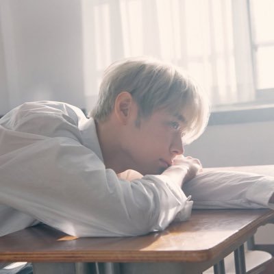 HazelHaze119's profile picture. A hazel soul in a blue sky 🌰✨☁️💙🌌🤎