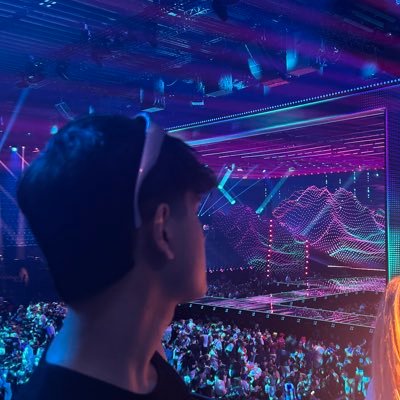 29Fredrik's profile picture. addicted by eurovision | proudly european 🇪🇺 | 🇺🇦 | 🎗️| ig: @federico_ambrogio