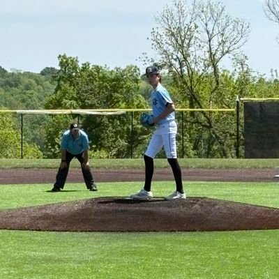 Building Champions Navy/ Rockhurst High School 2029⚾️🏀/3B,SS / 6' 2''