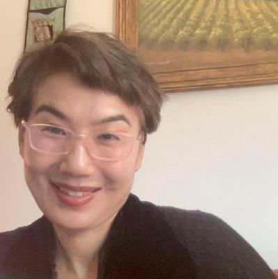 guifrun12812's profile picture. 