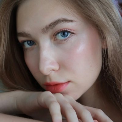 pubng's profile picture. I am from Russia, I am a flight attendant, I like traveling and watching the sea, and I am also a digital currency enthusiast