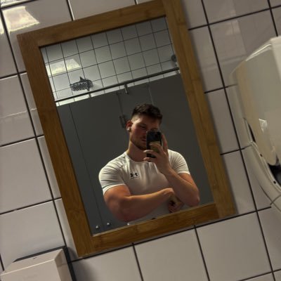 nubacks's profile picture. 25, cs2, gym, cars, LoL
https://t.co/c3rQ4V2hIm