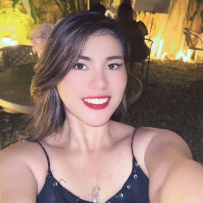𝓼𝒽𝓮’𝓼 𝔀𝒽𝓲𝓈𝓴ℯ𝔂 𝓲𝓃 𝒶 𝓉𝓮𝒶𝓬𝓊𝓹 🤑