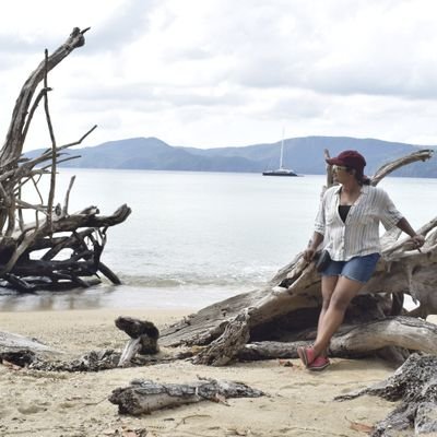 BhumikaGhosal's profile picture. marine biologist 🌊
Fish nerd 🐟🐠