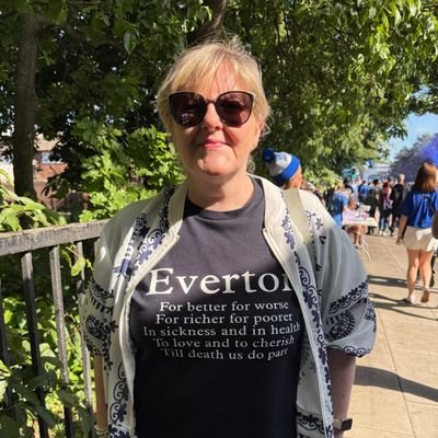 Lifelong Everton supporter, North Stand Upper STH - Blue through and through. 💙 Living with the after effects of Breast Cancer 🎀