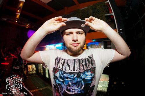 timbo54's profile picture. Has a nice beard