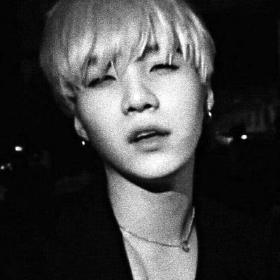 cuenta en decadencia | @yoongieluv síganme ahí!!