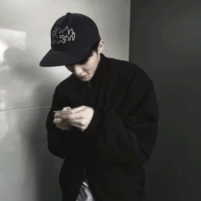 P4ERTH7W's profile picture. 