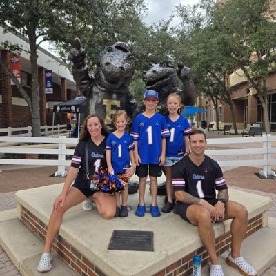JonnyWeischedel's profile picture. My passions- Being a Dad -CrossFit 🏋🏻 -Florida Gators Football 🐊