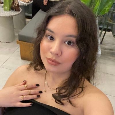 baharlisozler's profile picture. 