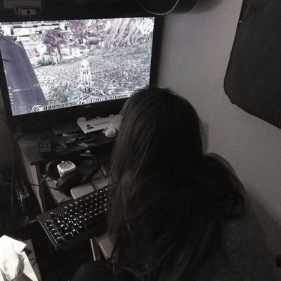 deathcdf's profile picture. (conta diário) study harder and smarter  —  nerdola alt tentando ser mais nerd ainda