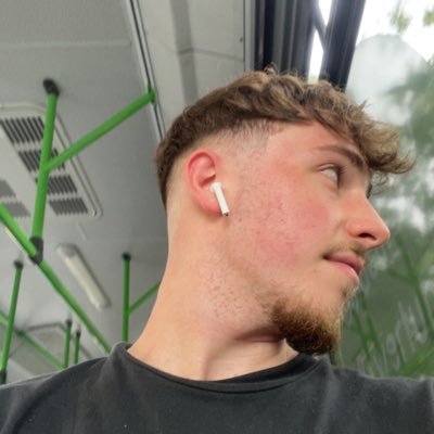 sliestyy's profile picture. sliestyy v2 / 2022 quit