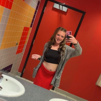 tashaboo24's profile picture. 29 years old…….here to promote and share my content…..if interested be sure to follow and message me 😘😘😘