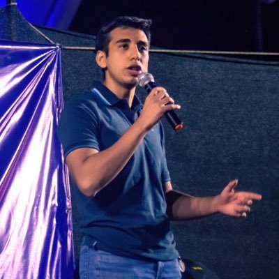 Tucumano - liberal - Diplomado en gobierno y comunicación política - Estudiante de Ciencia Política (UNSTA)