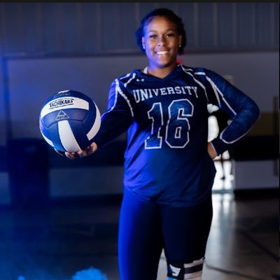 C/O 2027 Student Athlete/3.28 GPA/varsity 🏐Volleyball UC⛪️ @ucs_athletics main: middle secondary: right side Email:jewelalarosa@yahoo.com