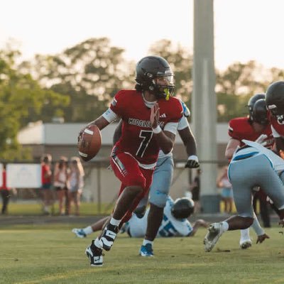 Jayven_Moreno_'s profile picture. CO 26’’🎓ll Middleburg High School @horsepower904 II Dual Threat Quarterback ll Student-Athlete I 6’1 175lb I NCAA ID#2407367008 |QB Trainer: @QB_DNA