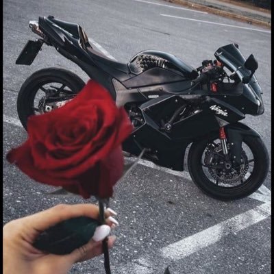 I love GOD ,family, food,dance, music, reading,fashion,modeling ,boxing ,bikes etc 💜🔥 I HOPE EVERYONE WIN IN LIFE🫶✨ LOVE IS LOVE 💋
