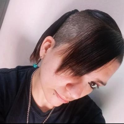 💜 #Peronista 💚 #kirchnerista🏳🤘nac&pop 🇦🇷 del rojo ❤ madre 🐻 capricornio 🍒 libros, animales 🎮 videojuegos 🌈 LPDA 👑 el que abandona no tiene premio.🦄