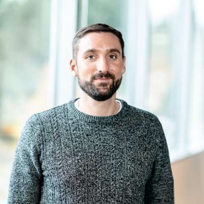 Focused on Generative Engine Optimization (GEO) and Answer Engine Optimization (AEO)—teaching marketers how to stay visible in AI search.