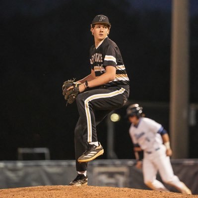 @GCRhinosBSB 🦏 | 6’4 200lbs | RHP | 📞 Phone # 704-438-1207