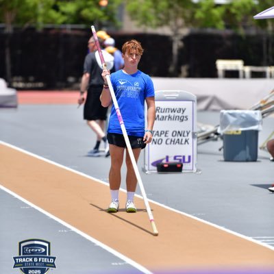 jacobgalliano's profile picture. South lafourche highschool polevault🦯🏃‍♂️. class of 2027🎓pr-13’0 985📌 📧-Jacobgalliano11@gmail.com 📲985-213-2830 insta-jacob_pv gpa-3.0/3.5 Romans 8:11✝️