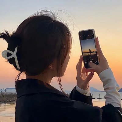 maulanaher's profile picture. 花が咲くと蝶が来ます