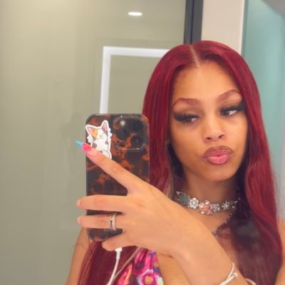 yshesoprettyy's profile picture. it’s a war on bad bitches