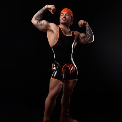 Gogo at badlands PDX / gay / Oregon / content creator / Adult film actor. gotta find my tribe