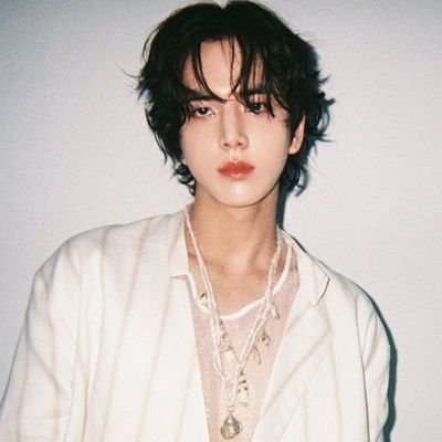 “🎸” .. Charismatic Iconic ( 𝗲𝘀𝘁 : 𝟏𝟗𝟗𝟕 ) ─ ㅤ𝒇𝒆. Bastard Evidences ’ 𓇚 #𝐛𝐞𝐚𝐭𝐥𝐞𝐬𝐬 __ Bread Boy