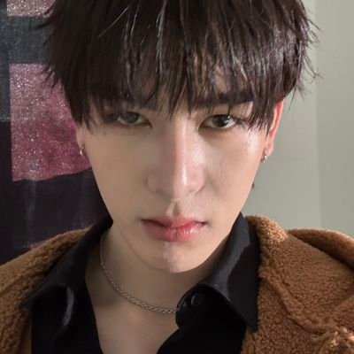 2creature's profile picture. 