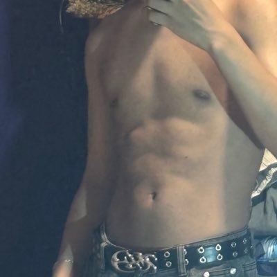 Alexand80595705's profile picture. gay 1//7 años 🤘