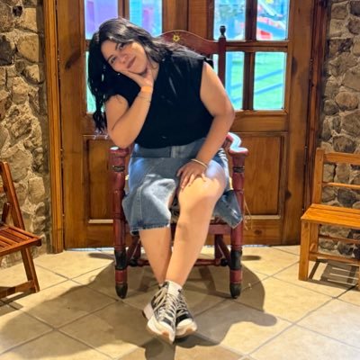 fab_jlo's profile picture. 26. Psicología Social. Me gusta ir al cine sola.