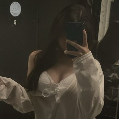 CarmenLu0923's profile picture. ❤️‍🩹🤡💌