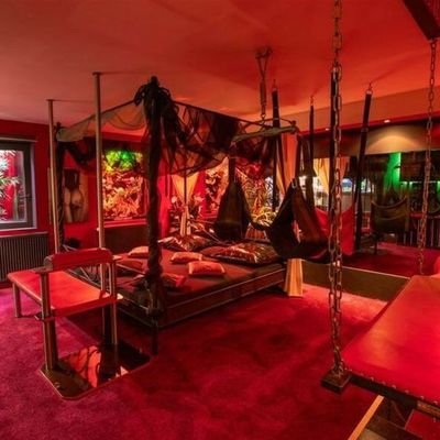 Professional dominatrix Dm with your tribute 😍👿👿 $30