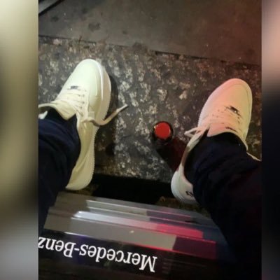 J 👑👑 Profile